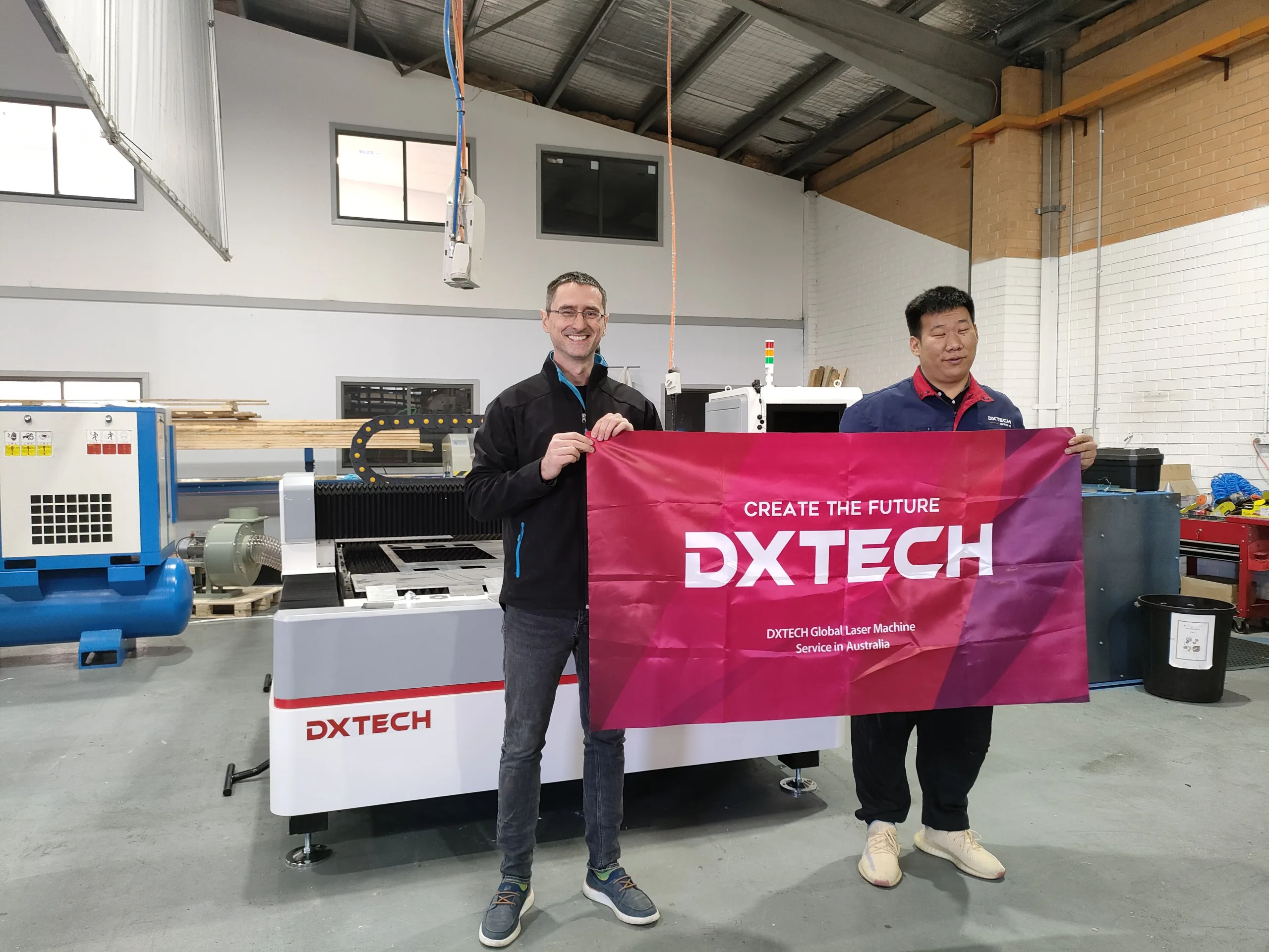 customer-laser-cutting-machine-for-sale-metal-laser-cutter4